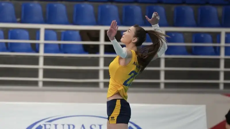 Сабина Алтынбекова во время выступления в чемпионате Казахстана